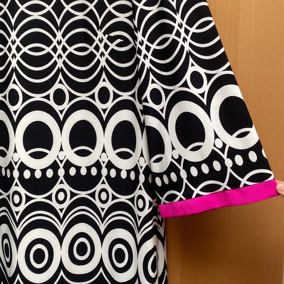 Eliza J Fun patterned mid length and 3/4 sleeve dress - Picture 2 of 5